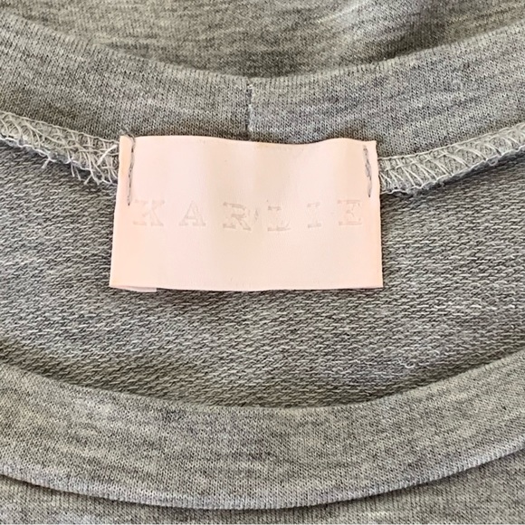 🏷️ Karlie Heathered Gray Ruffled Open Sleeve Top L - Picture 5 of 8